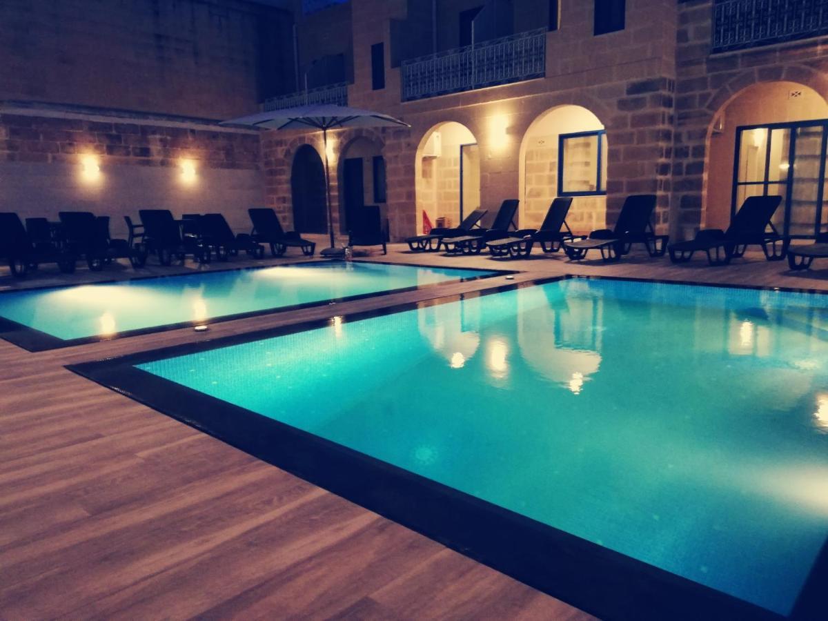 Bed and Breakfast Fiftyfour West Boutique Living Għarb Exterior foto