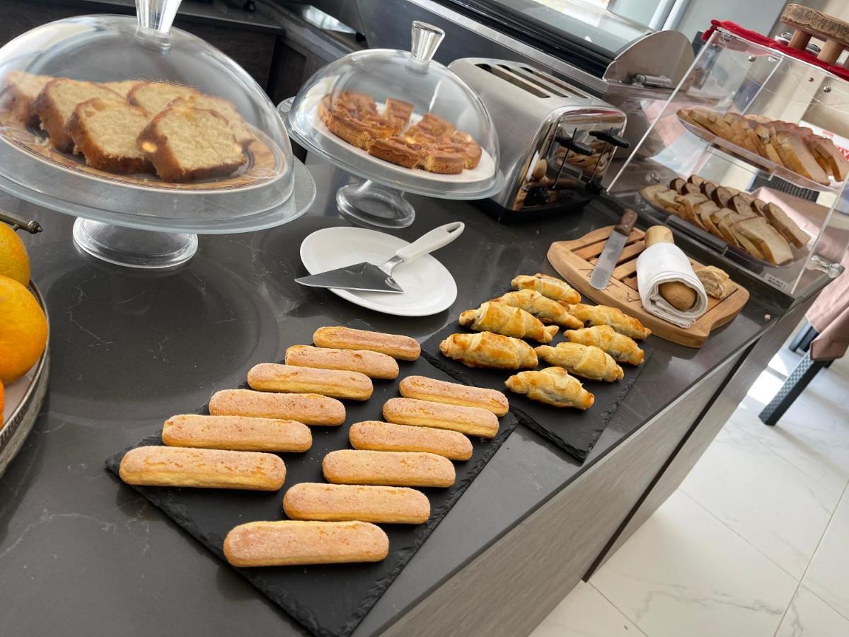Bed and Breakfast Fiftyfour West Boutique Living Għarb Exterior foto