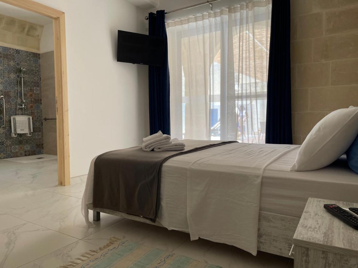 Bed and Breakfast Fiftyfour West Boutique Living Għarb Exterior foto
